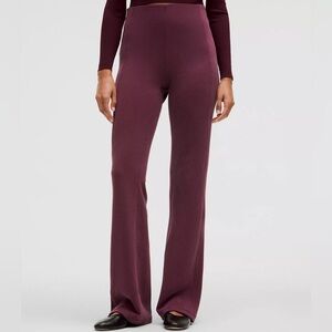 New LuluLemon Size 8 Ribbed Softstreme Flared Pant Size 8 in Color Garnet